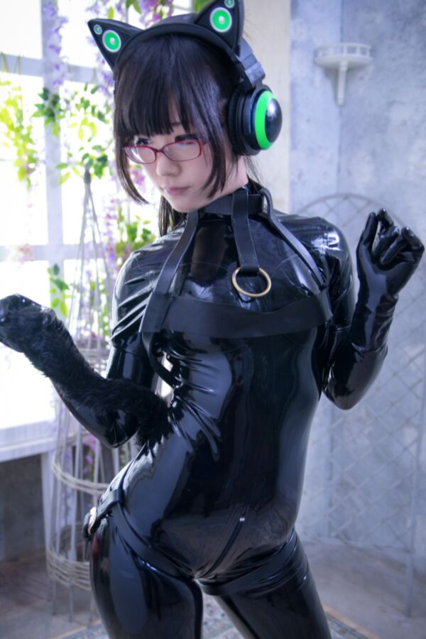 Eri Kitami - Rubber Lover 1 of 200 pics