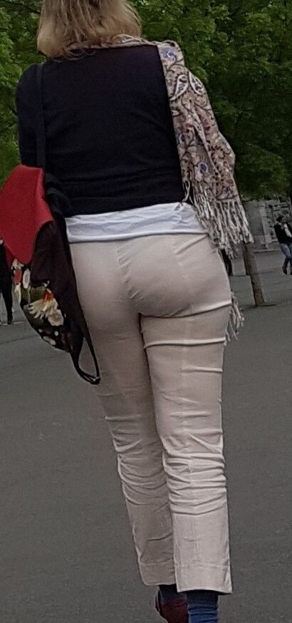 Lovely Granny See Trough Thong (candid) 24 of 37 pics
