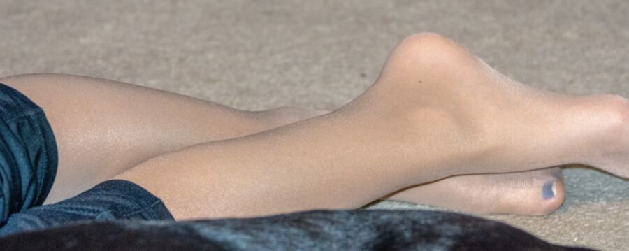 Some more pantyhose and stockings 6 of 7 pics