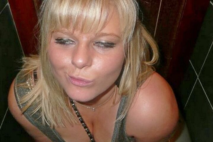 British chav sluts caught on the toilet 8 of 16 pics