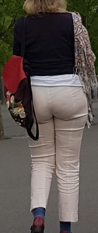 Lovely Granny See Trough Thong (candid) 21 of 37 pics