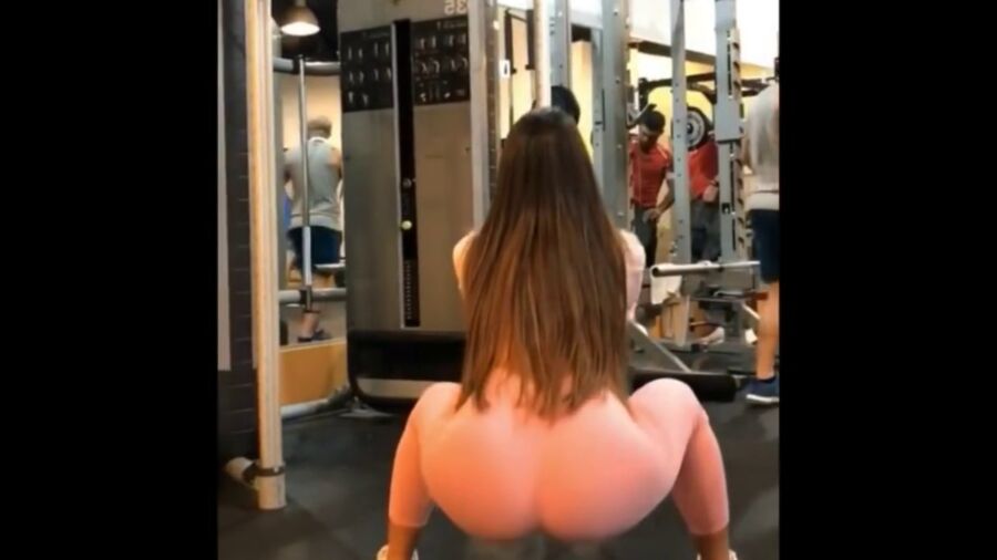 Fitness Booty 17 of 68 pics