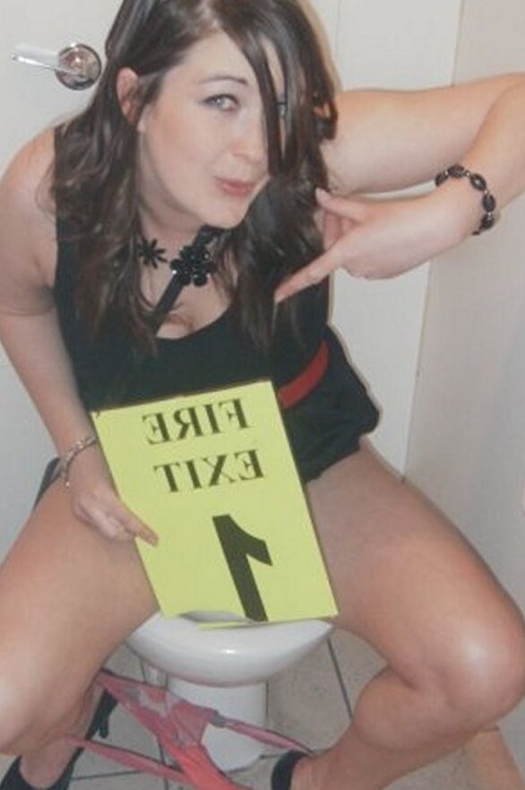 British chav sluts caught on the toilet 1 of 16 pics