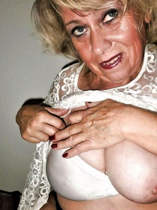 Grannies, Matures, BBW in undies 3 of 78 pics