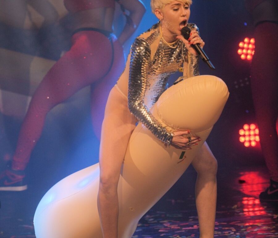 Miley Cyrus is a nasty little slut 19 of 86 pics