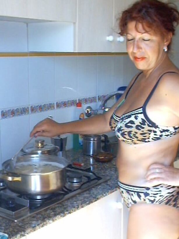 Hot Italian Granny 15 of 77 pics