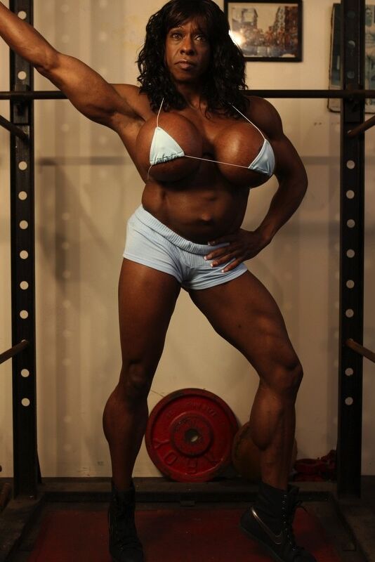 Ebony Female Bodybuilders - Yvette Bova - Big in the Gym 6 of 114 pics