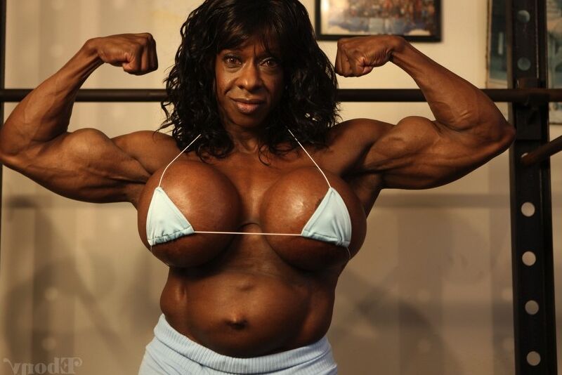 Ebony Female Bodybuilders - Yvette Bova - Big in the Gym 9 of 114 pics