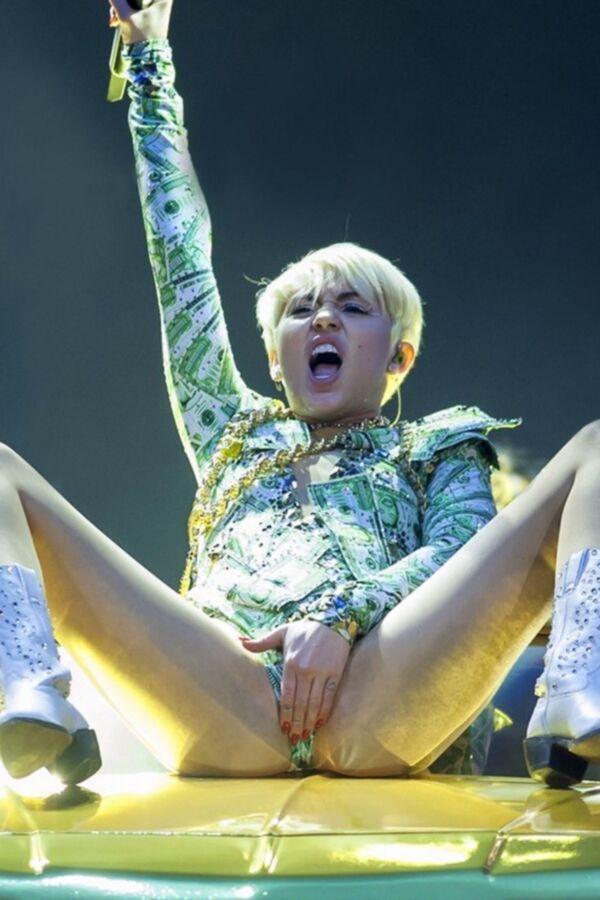 Miley Cyrus is a nasty little slut 10 of 86 pics