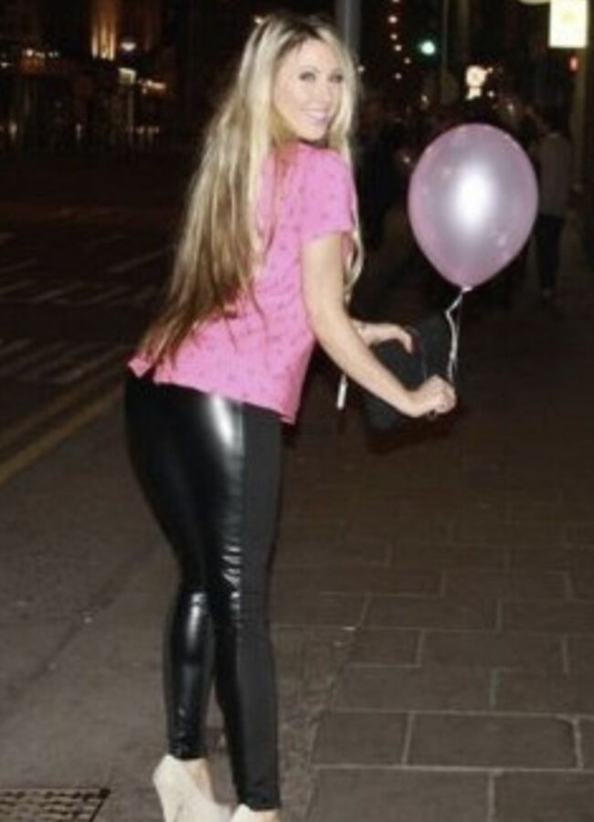 Self obsessed Bimbo Lisa exposed wank all over her life 22 of 26 pics