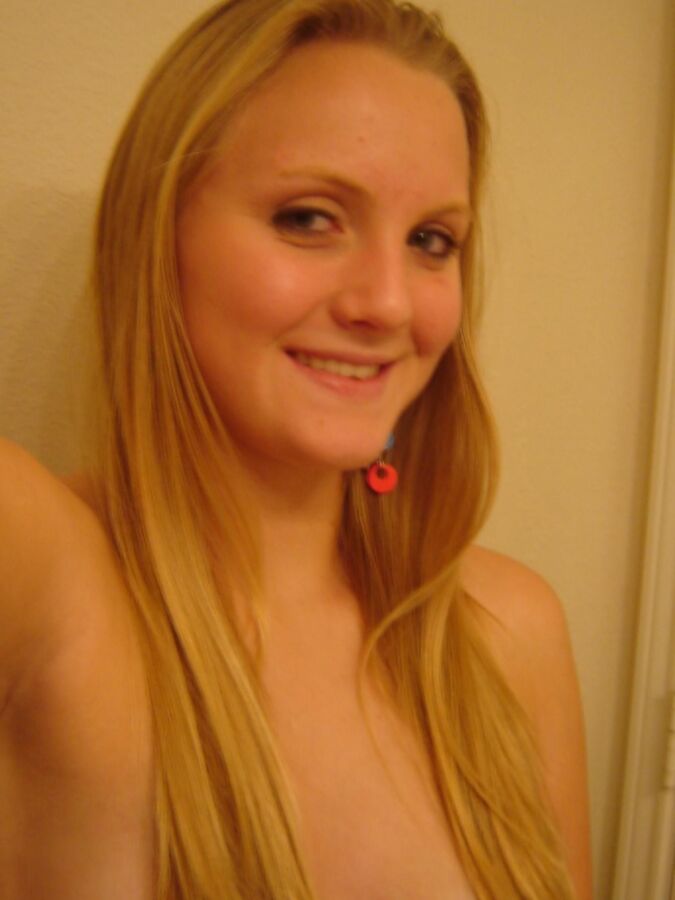 Self Bath Blond 20 of 43 pics