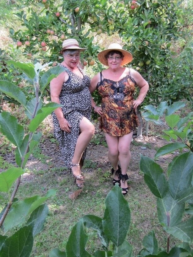 Two horny grannies 2 of 19 pics