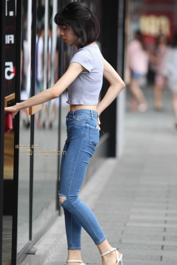 Super slim beauty spotted 16 of 16 pics
