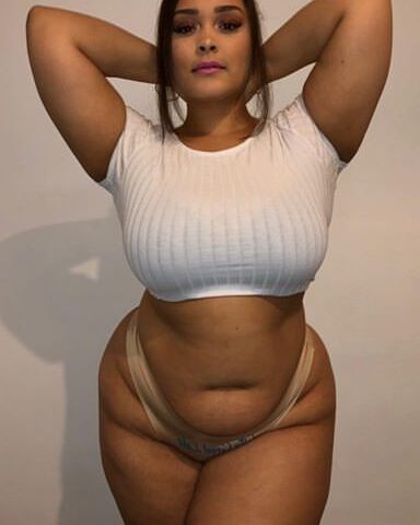 Natalie Elizabeth - Thick Curvy Instagram Model 7 of 46 pics