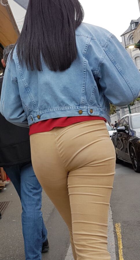 VPL Black Teen with bubble butt (candid) 12 of 27 pics