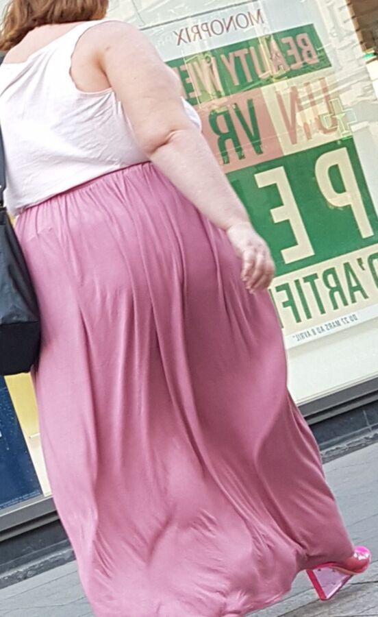 VTL - Obese Mature with pink skirt (candid) 13 of 37 pics
