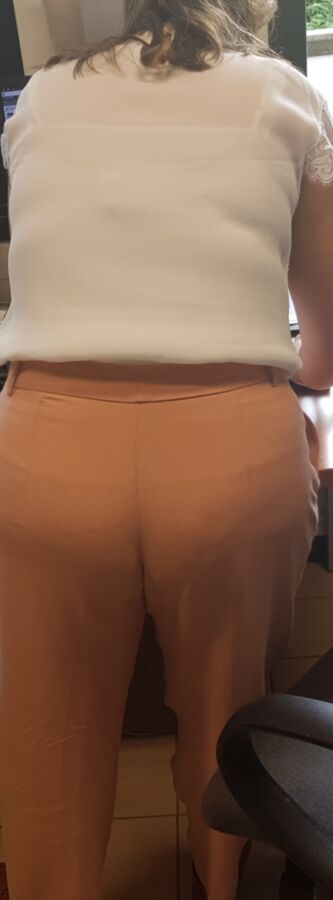 Teen arab coworker with juicy ass and VPL (candid) 6 of 19 pics