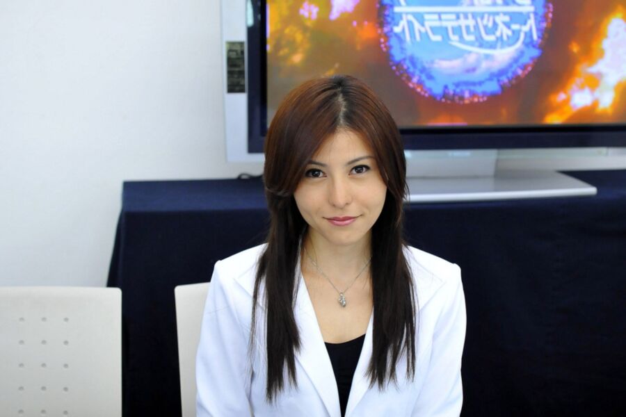 ABUSED NEWSCASTER (JAPAN) 1 of 180 pics