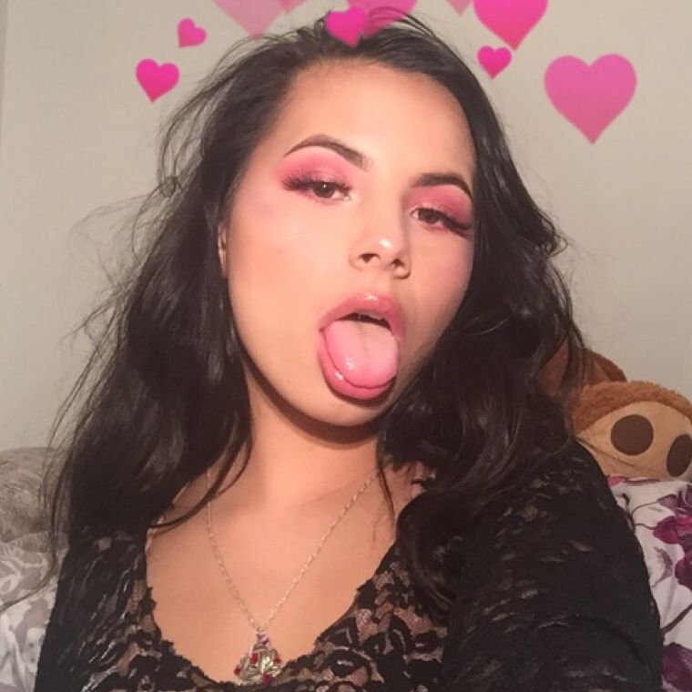 Tongues I Would Like to Cum on 10 of 21 pics