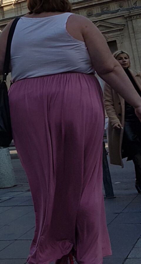 VTL - Obese Mature with pink skirt (candid) 22 of 37 pics