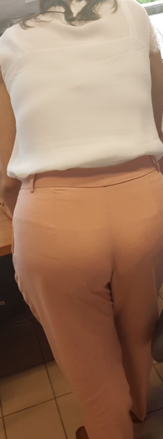 Teen arab coworker with juicy ass and VPL (candid) 8 of 19 pics