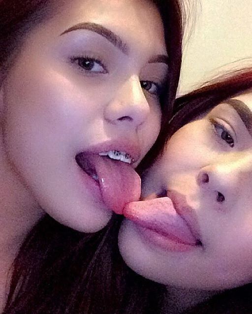 Tongues I Would Like to Cum on 1 of 21 pics