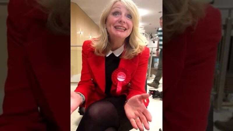 Tracy Brabin, UK Actress & Politician 8 of 24 pics