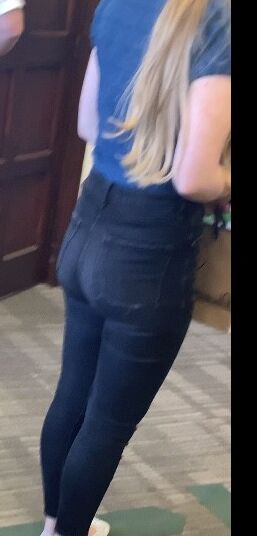 UK petite ass blonde in jeans 24 of 26 pics