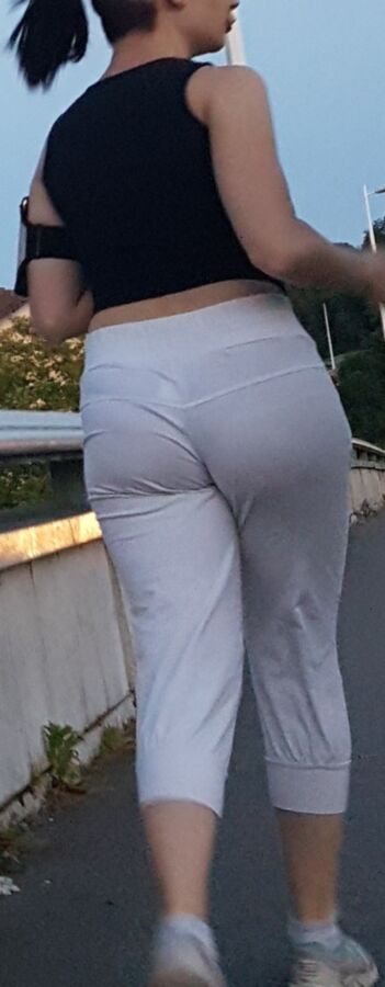 Hot Jogger with nice see trough panties (candid) 6 of 12 pics