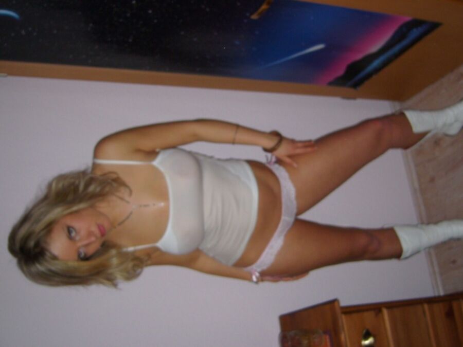 UK blonde hooker from cesso.org 24 of 30 pics