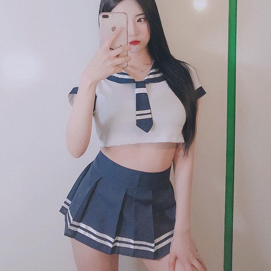 Insta-Korean sexy girl dancer 22 of 46 pics