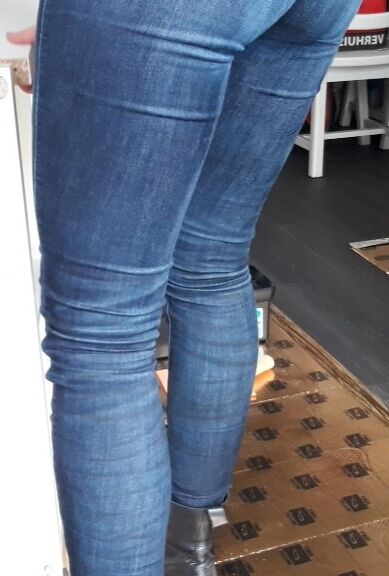 skinny jeans :-p 3 of 14 pics