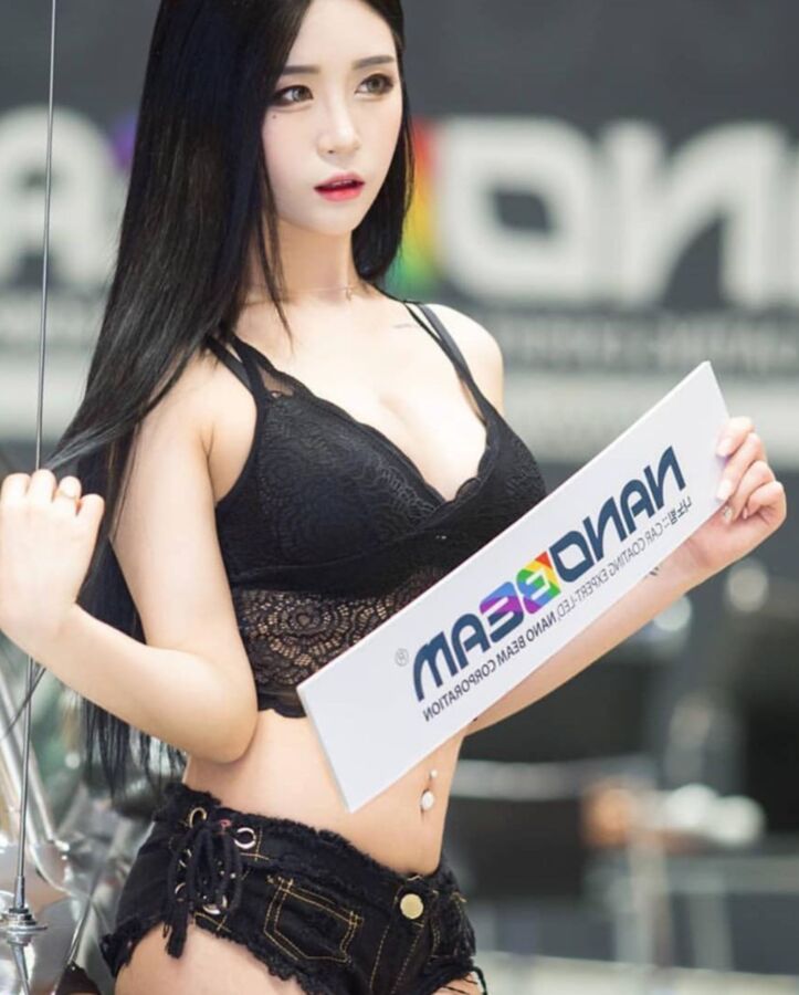 Insta-Korean sexy girl dancer 1 of 46 pics