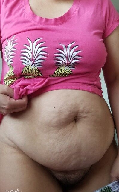 She is a hot hairy BBW with cellulite 2 of 11 pics