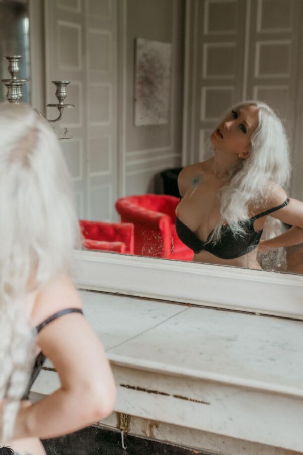 Elaena suicide nude