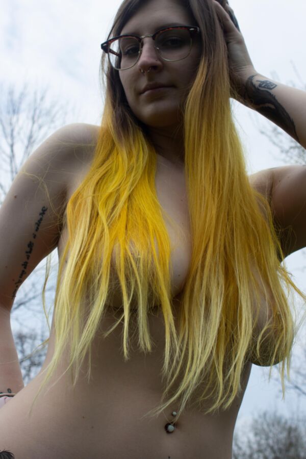 SuicideGirls Lindsayxo - Your sunshine on grey day 24 of 25 pics