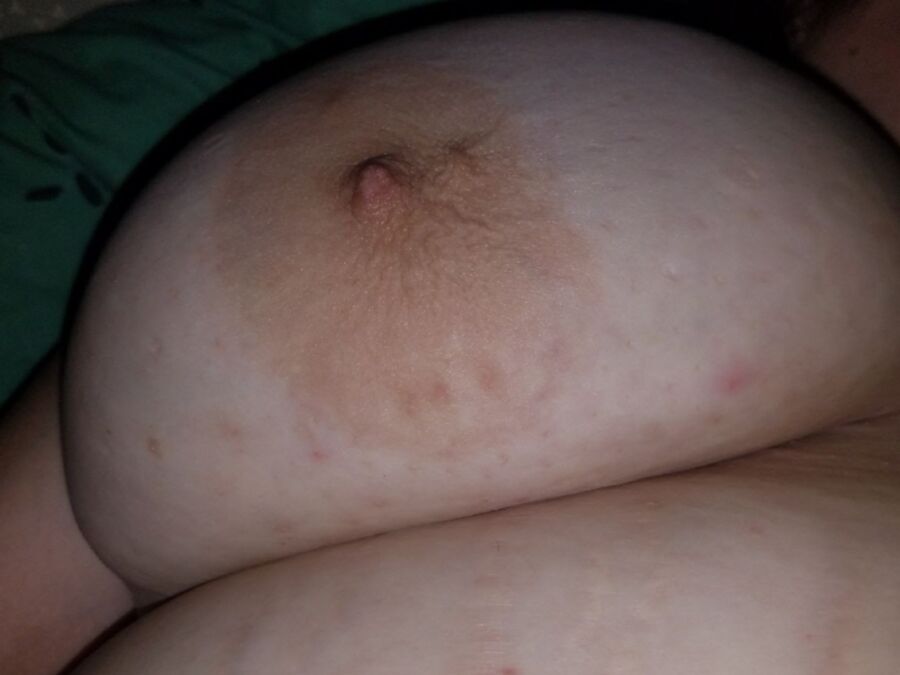 Beautiful Big Belly Wife 14 of 48 pics
