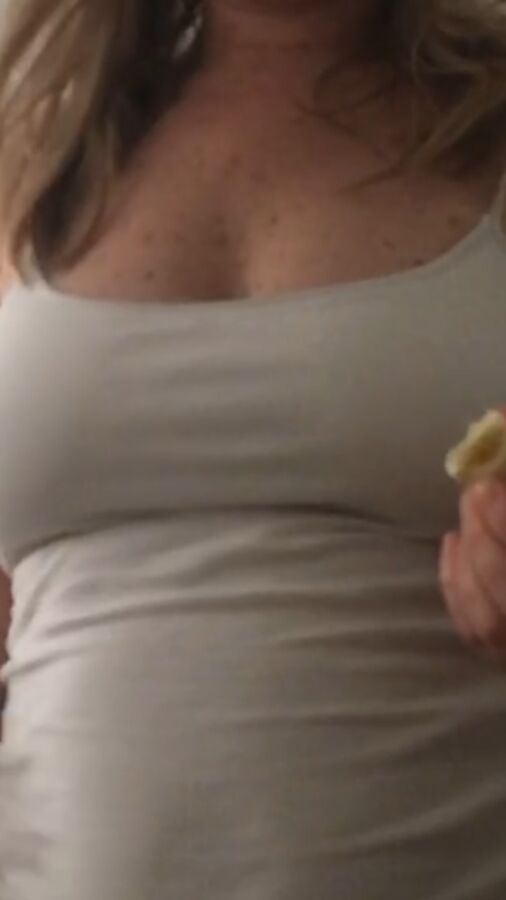 Milf wife showing tits and belly 18 of 25 pics