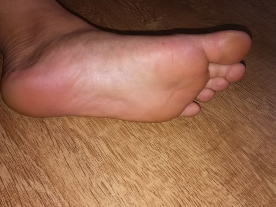 feet nah� 20 of 50 pics