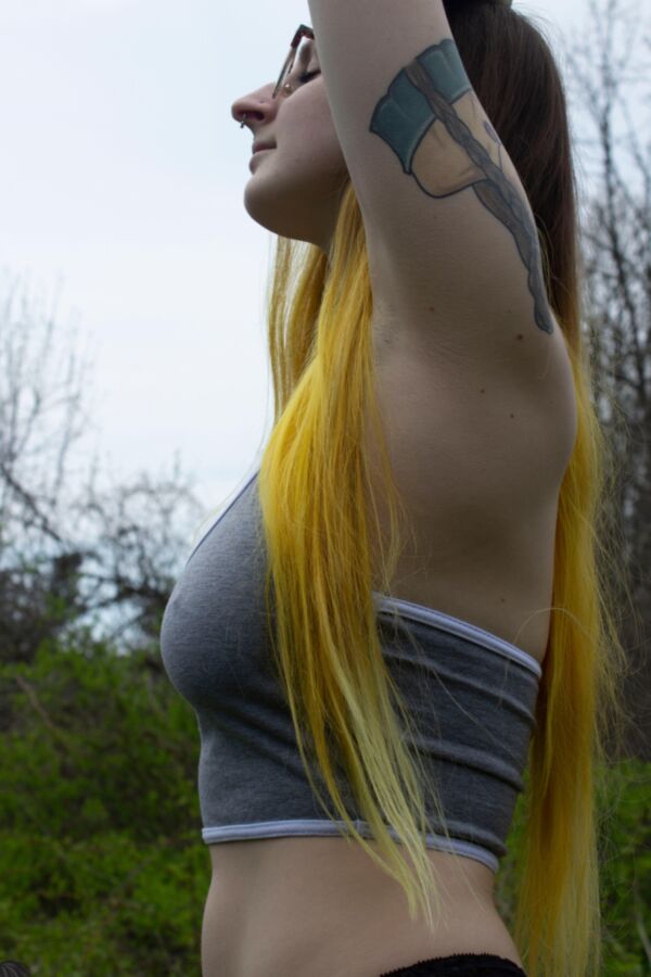 SuicideGirls Lindsayxo - Your sunshine on grey day 10 of 25 pics