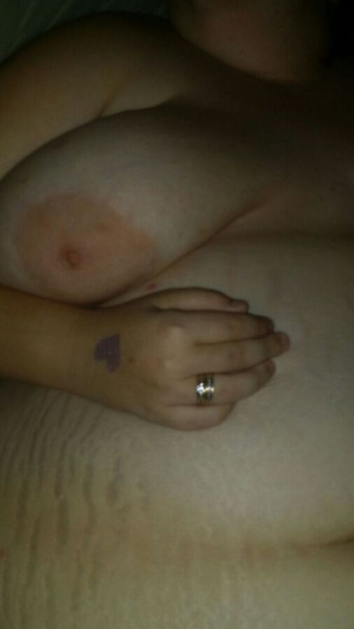 Beautiful Big Belly Wife 3 of 48 pics