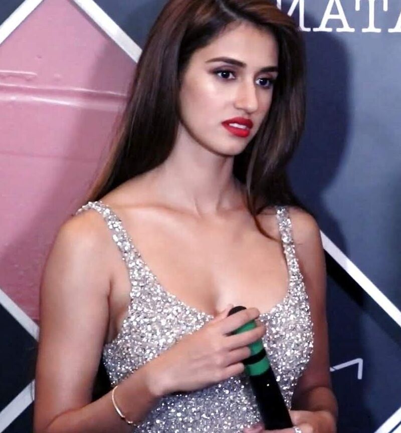 Disha Patani - Busty Glamorous Indian Celeb Poses in Sexy Outfit 13 of 40 pics