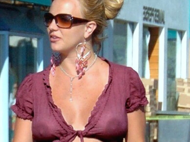 BRITNEY STILL GETS ME HARD 2 of 34 pics