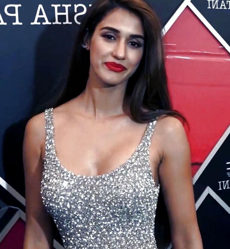 Disha Patani - Busty Glamorous Indian Celeb Poses in Sexy Outfit 18 of 40 pics