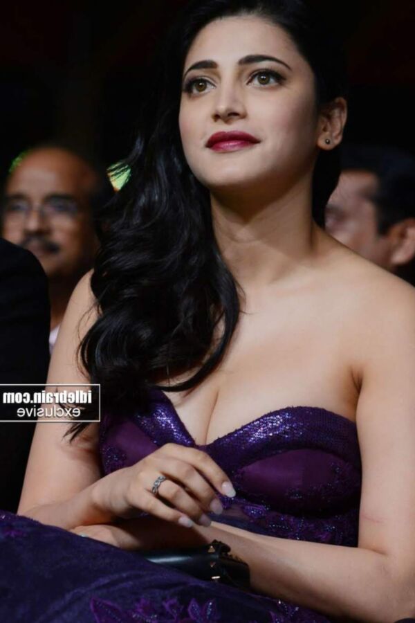 Shruti Haasan- Gorgeous Indian Diva Stunning in Hot Purple Dress 13 of 169 pics