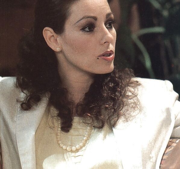 Annette Haven  (Annette Robinson) 19 of 27 pics