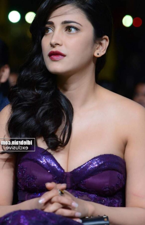 Shruti Haasan- Gorgeous Indian Diva Stunning in Hot Purple Dress 24 of 169 pics