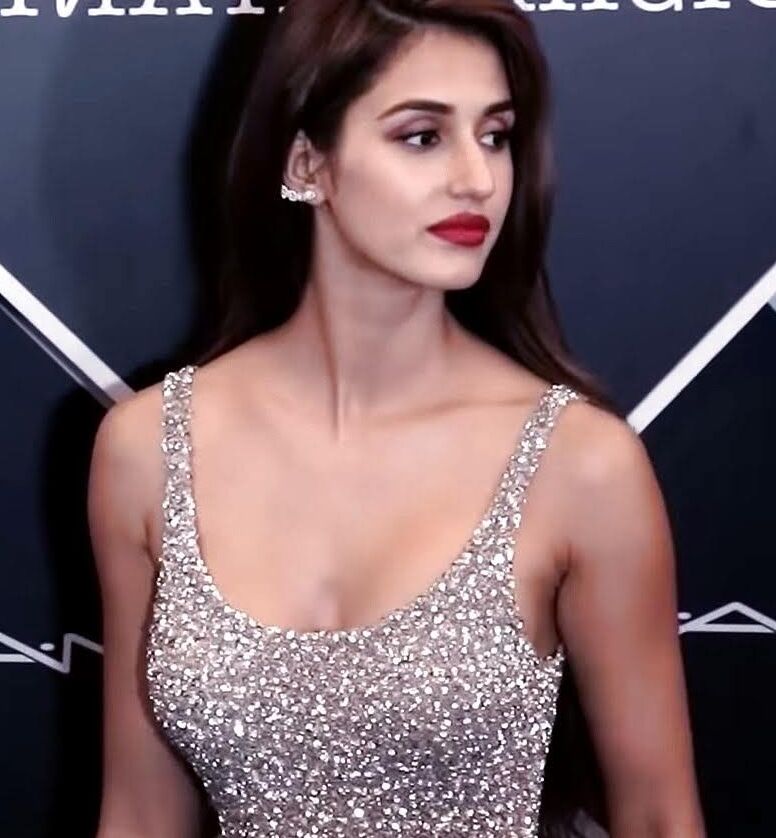 Disha Patani - Busty Glamorous Indian Celeb Poses in Sexy Outfit 23 of 40 pics