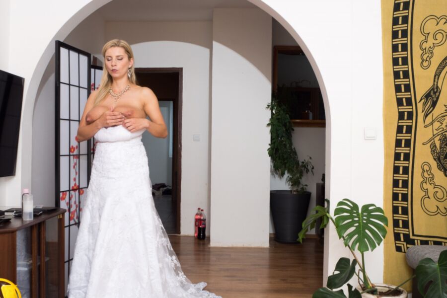 Katerina Hartlova - Surprise for the Groom 6 of 161 pics