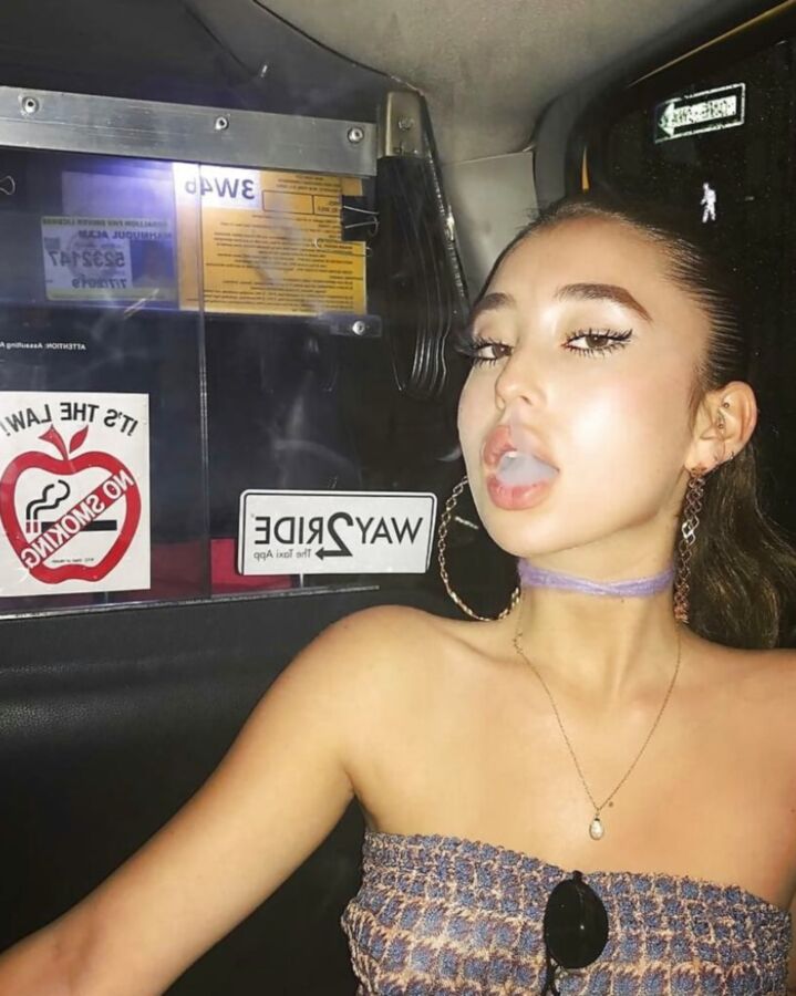 Smoking Asians 3 of 36 pics